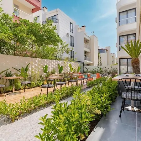 Hotel Lara Smart Aparts *