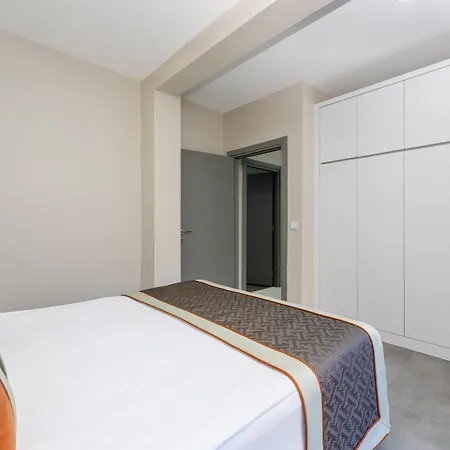 Hotel Lara Smart Aparts *